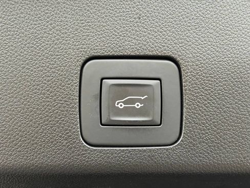 Used 2023 Buick Encore GX Essence w/ Advanced Technology Package AWD/4WD image 10
