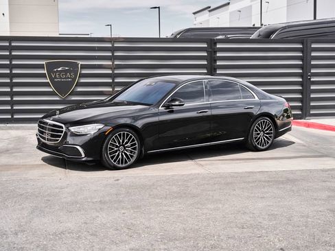 Used 2025 Mercedes-Benz S 580 4MATIC Sedan image 5