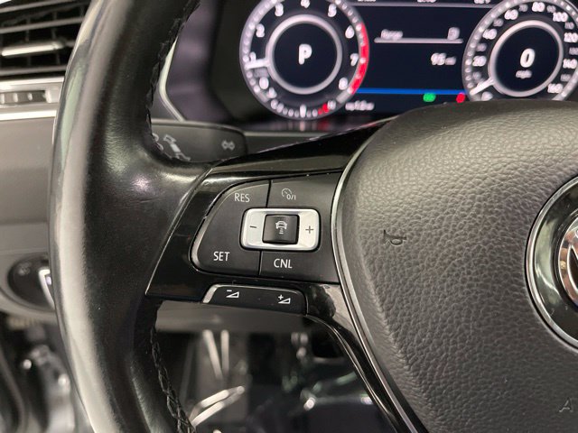 Used 2018 Volkswagen Tiguan SEL Premium AWD/4WD image 16