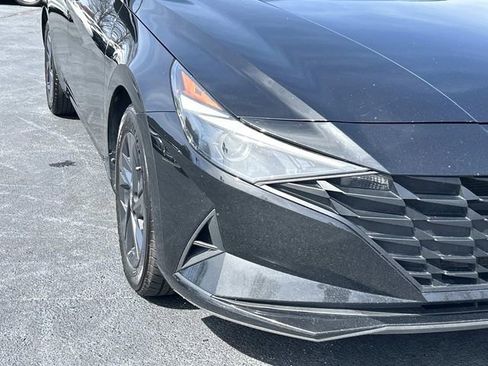 Used 2023 Hyundai Elantra SEL image 10