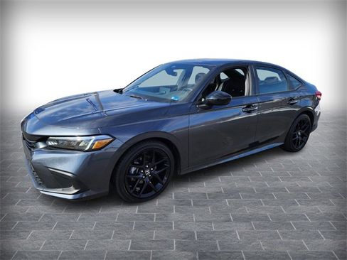 Used 2023 Honda Civic Sport image 3