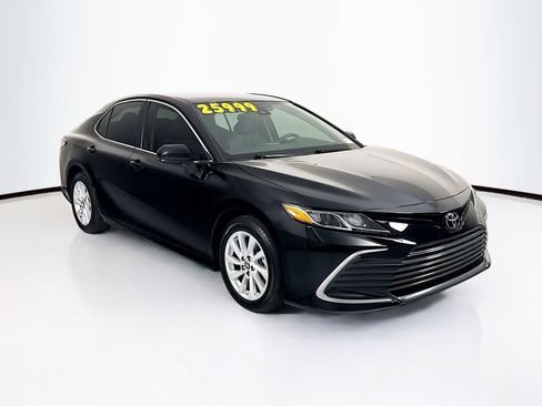 Used 2023 Toyota Camry LE AWD/4WD image 3