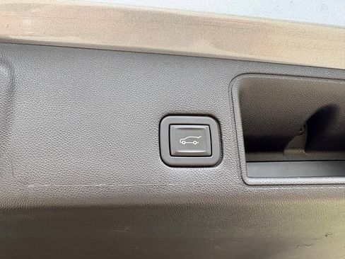 Used 2023 GMC Terrain SLE w/ Driver Convenience Package FWD image 49
