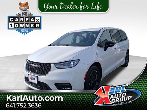 Used 2024 Chrysler Pacifica Select image 1