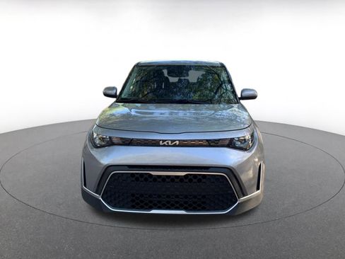 Used 2025 Kia Soul LX w/ LX Technology Package image 2