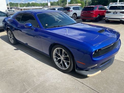 Used 2021 Dodge Challenger GT RWD image 6