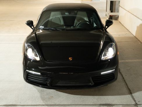 Certified 2023 Porsche 718 Boxster RWD image 9