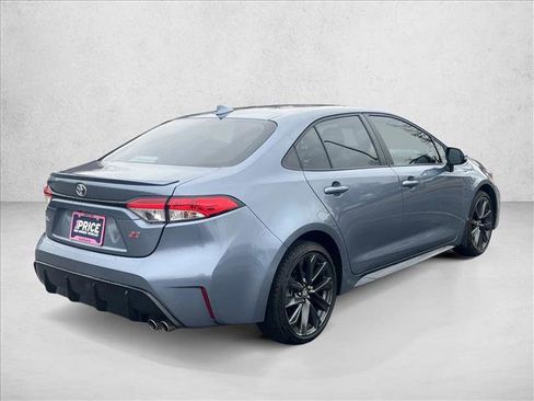 Used 2025 Toyota Corolla SE image 5