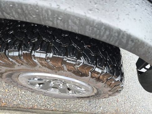 Used 2022 Ford Bronco Badlands AWD/4WD image 2