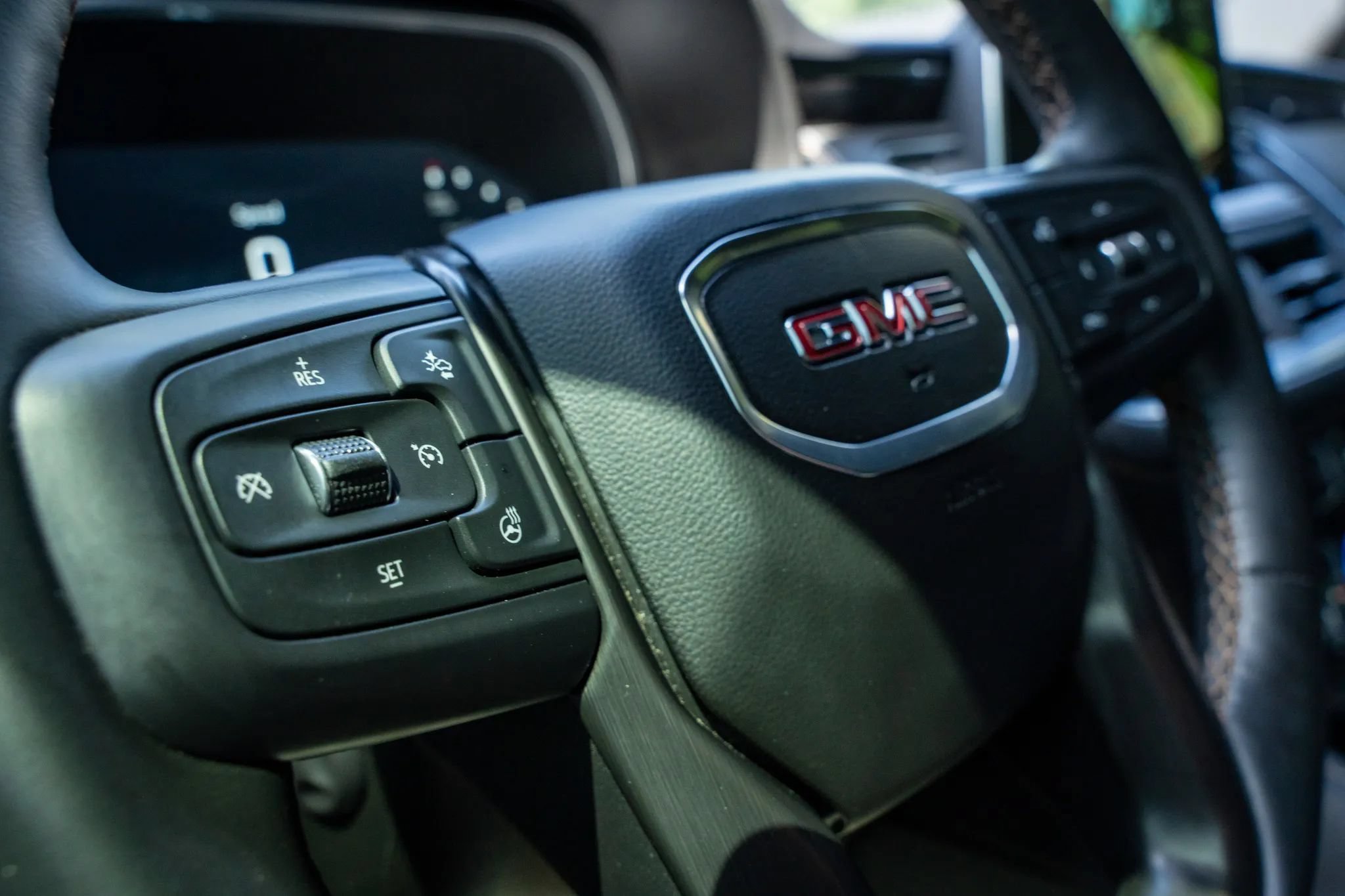 Used 2023 GMC Yukon XL AT4 w/ AT4 Premium Package AWD/4WD image 25