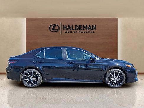 Used 2024 Toyota Camry SE w/ Cold Weather Package image 7