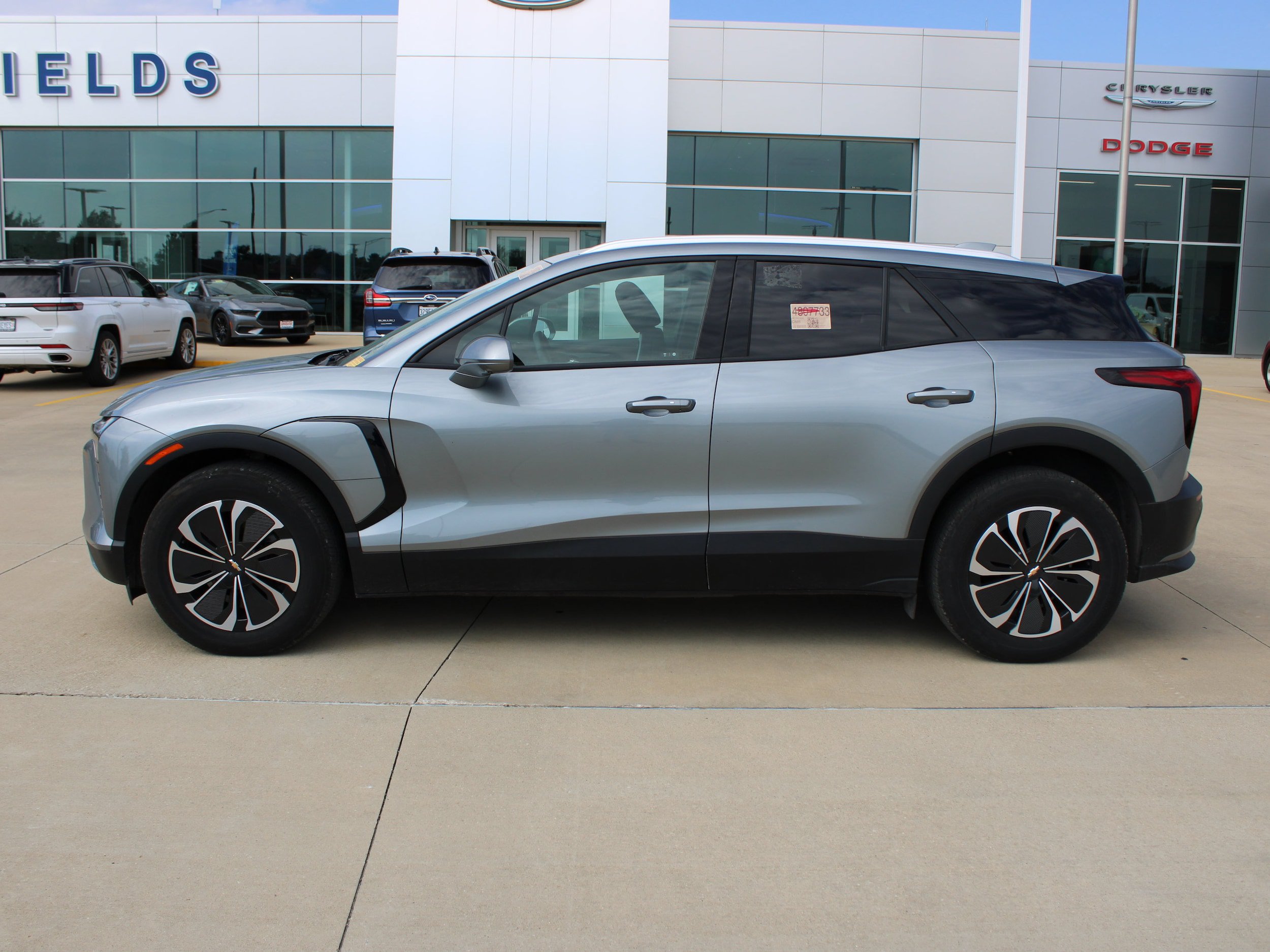 Used 2024 Chevrolet Blazer EV LT AWD/4WD image 3