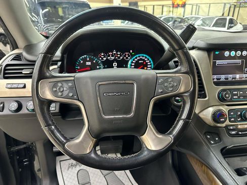 Used 2020 GMC Yukon XL Denali AWD/4WD image 27