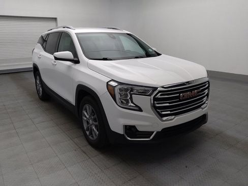 Used 2024 GMC Terrain SLT FWD image 13