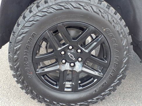 Used 2021 Chevrolet Silverado 1500 LT Trail Boss AWD/4WD image 9