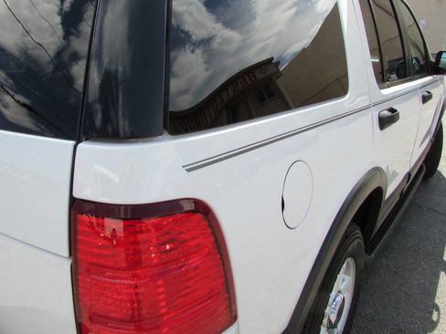 Used 2003 Ford Explorer Sport XLT image 12