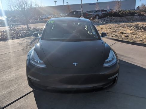 Used 2018 Tesla Model 3 Long Range image 3