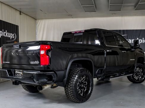 Used 2020 Chevrolet Silverado 2500 High Country w/ Z71 Off-Road Package AWD/4WD image 9