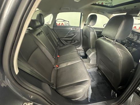 Used 2020 Volkswagen Jetta SE FWD image 26