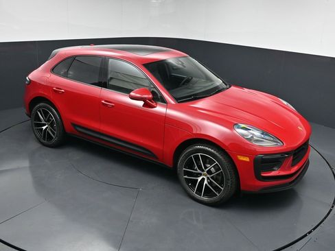 New 2026 Porsche Macan image 19