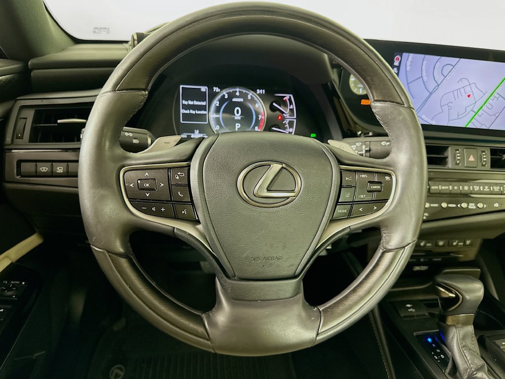 Used 2022 Lexus ES 350 Ultra Luxury w/ Accessory Package 2 FWD image 11