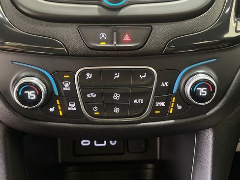 Used 2023 Chevrolet Equinox RS AWD/4WD image 29