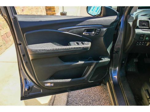 Used 2023 Honda Ridgeline RTL-E image 9