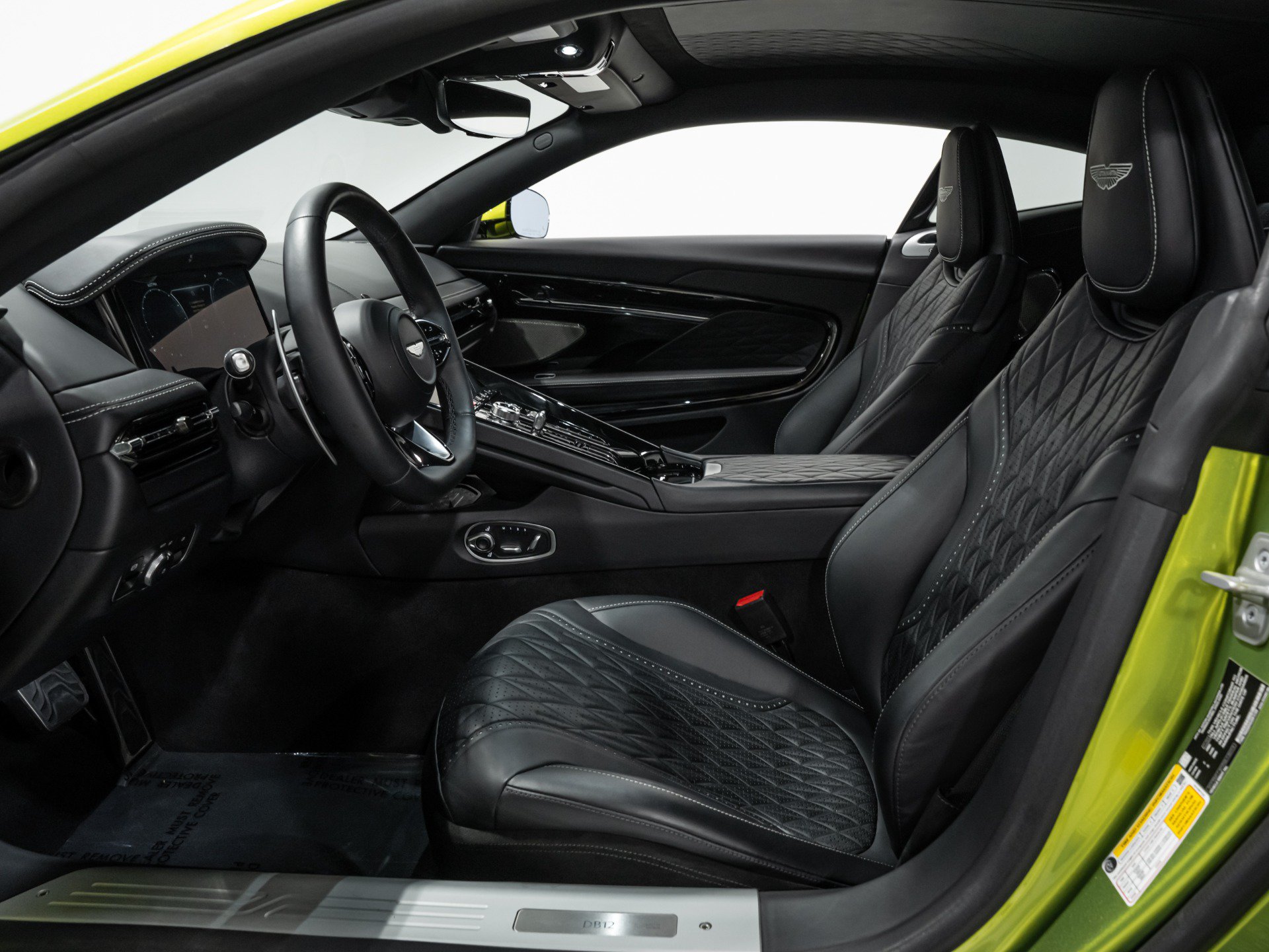 Used 2024 Aston Martin DB12 Coupe RWD image 35