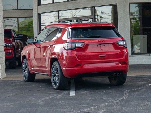 Used 2022 Jeep Compass Limited w/ (RED) Package AWD/4WD image 4