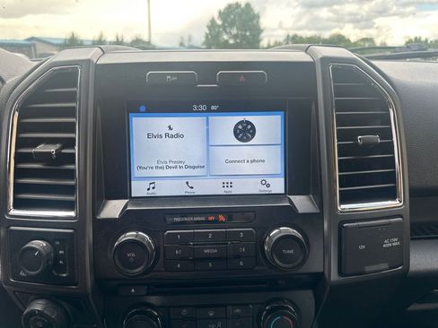 Used 2016 Ford F150 XLT w/ Equipment Group 302A Luxury AWD/4WD image 21