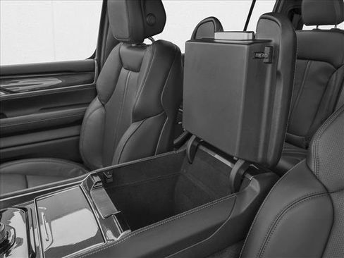 New 2025 Jeep Wagoneer Series III w/ Quick Order Package 25C Super image 10