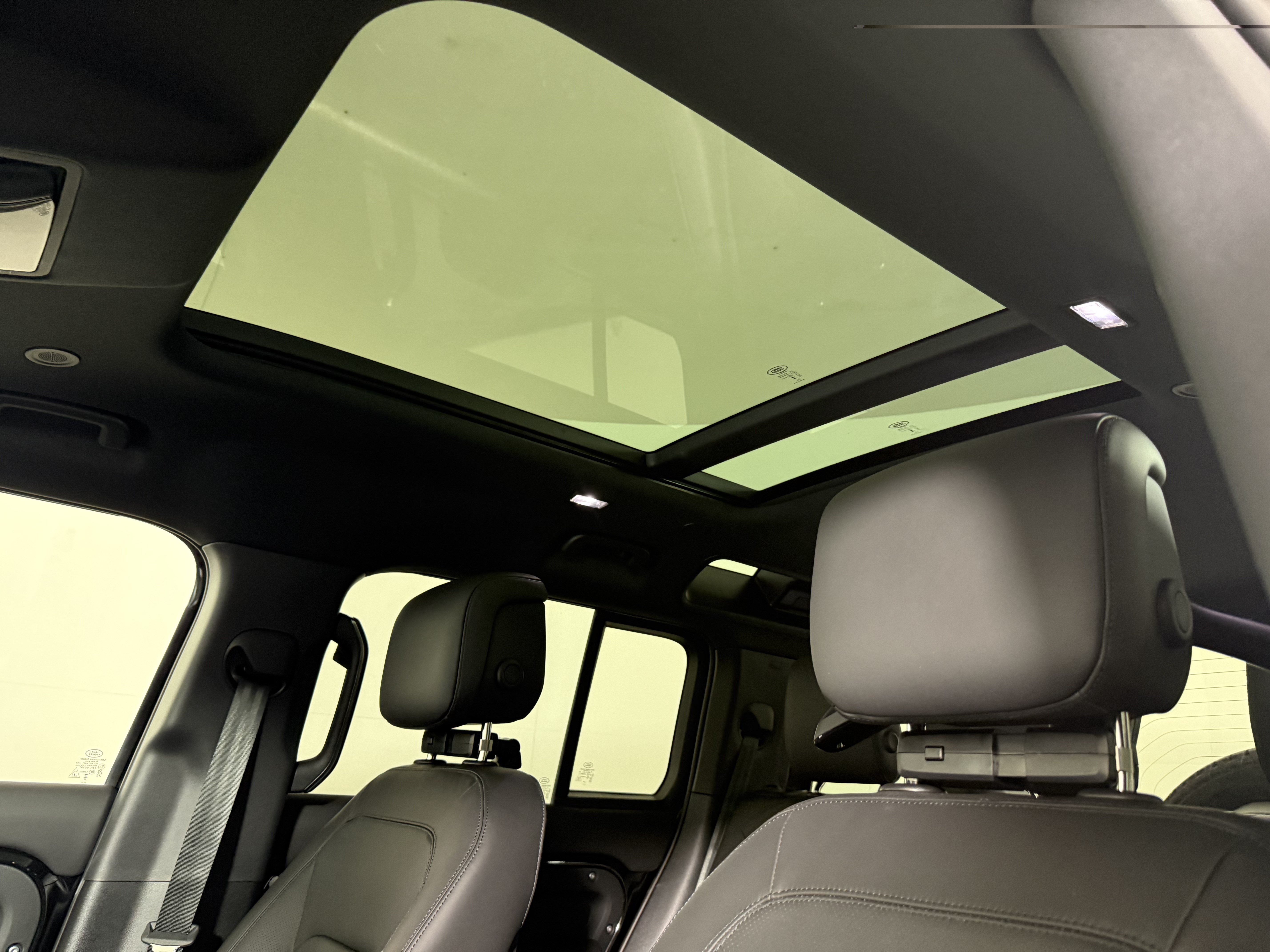 New 2026 Land Rover Defender 110 S AWD/4WD image 23