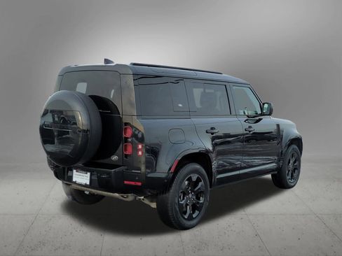 Certified 2023 Land Rover Defender 110 X-Dynamic SE image 6