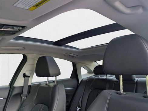 New 2025 Hyundai Sonata Limited image 16