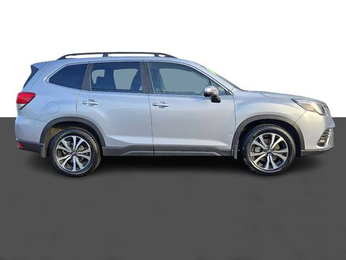 Used 2022 Subaru Forester Limited image 7