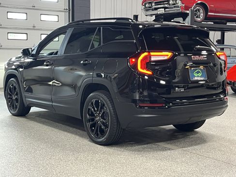 Certified 2022 GMC Terrain SLE w/ Driver Convenience Package AWD/4WD image 3