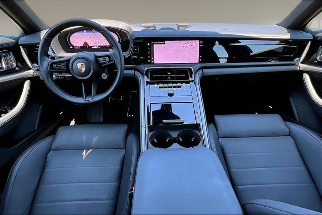 Used 2025 Porsche Panamera RWD image 7