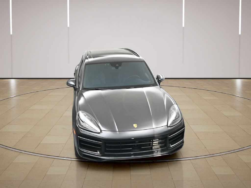 Certified 2022 Porsche Cayenne Turbo S AWD/4WD image 40