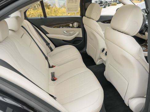 Used 2023 Mercedes-Benz E 350 Sedan image 38