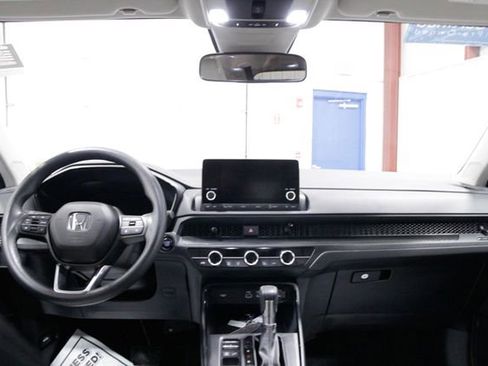 Used 2024 Honda CR-V EX image 17