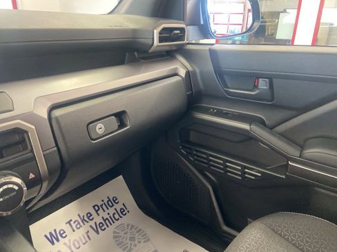 Used 2025 Toyota 4Runner SR5 image 38