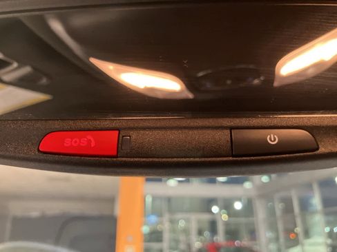 Used 2025 Jeep Compass Limited image 22