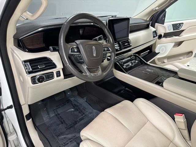 Used 2019 Lincoln Navigator L Reserve AWD/4WD image 15
