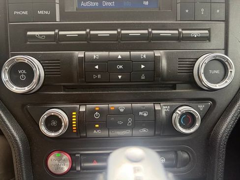 Used 2018 Ford Mustang Coupe RWD image 10