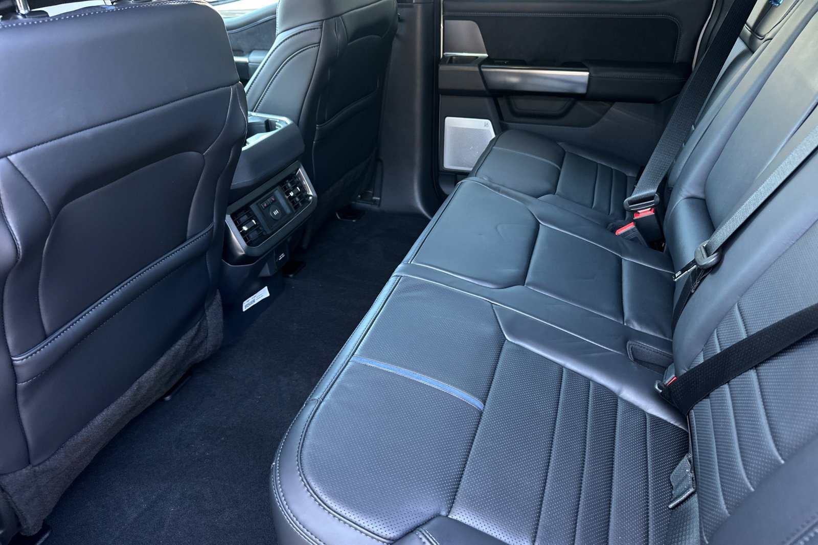 New 2026 Ford F250 Platinum AWD/4WD image 11