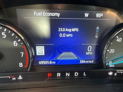 Used 2022 Ford Explorer XLT w/ Equipment Group 202A RWD image 10