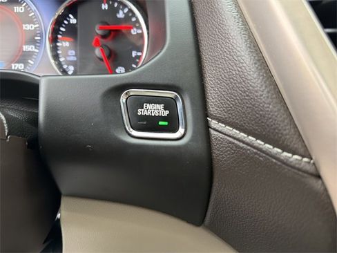 Used 2018 GMC Acadia Denali w/ Technology Package image 25