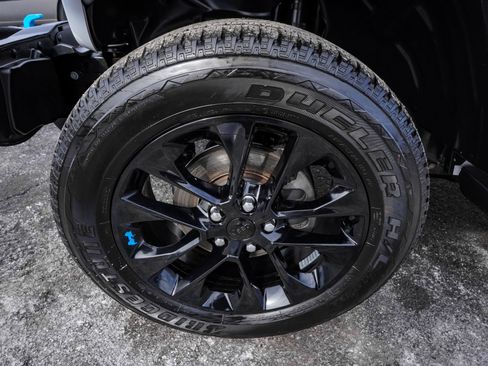 Used 2023 Jeep Wrangler Unlimited Sahara w/ Cold Weather Group image 8