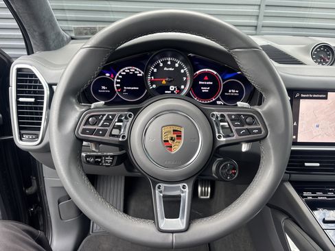 Certified 2022 Porsche Cayenne Turbo AWD/4WD image 14