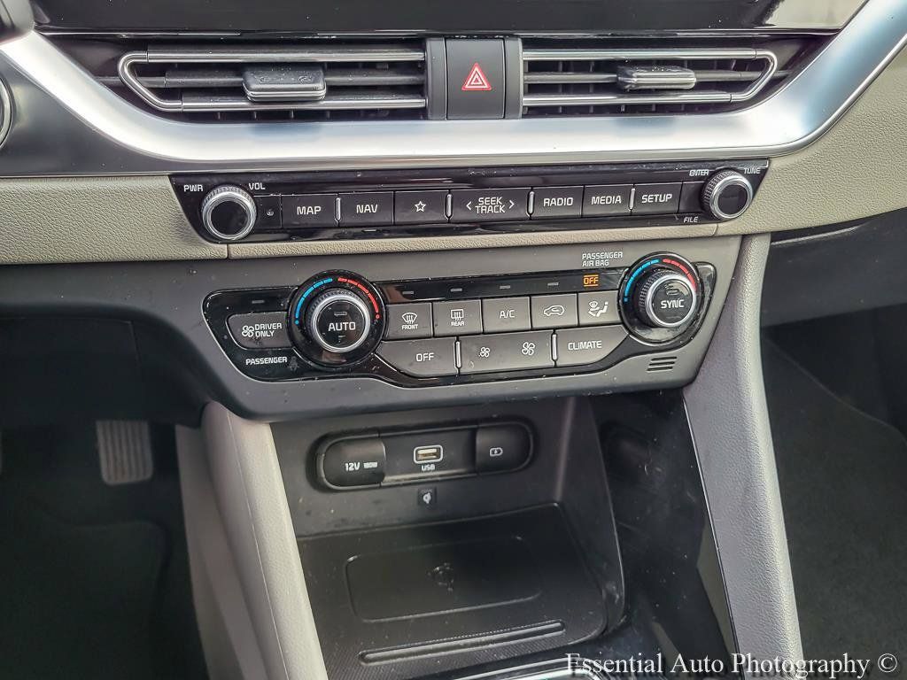 Used 2021 Kia Niro EX Premium FWD image 22